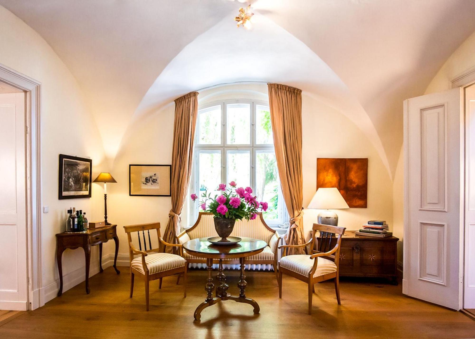 Gutshaus Penzlin Villa Meyenburg  Bagian luar foto