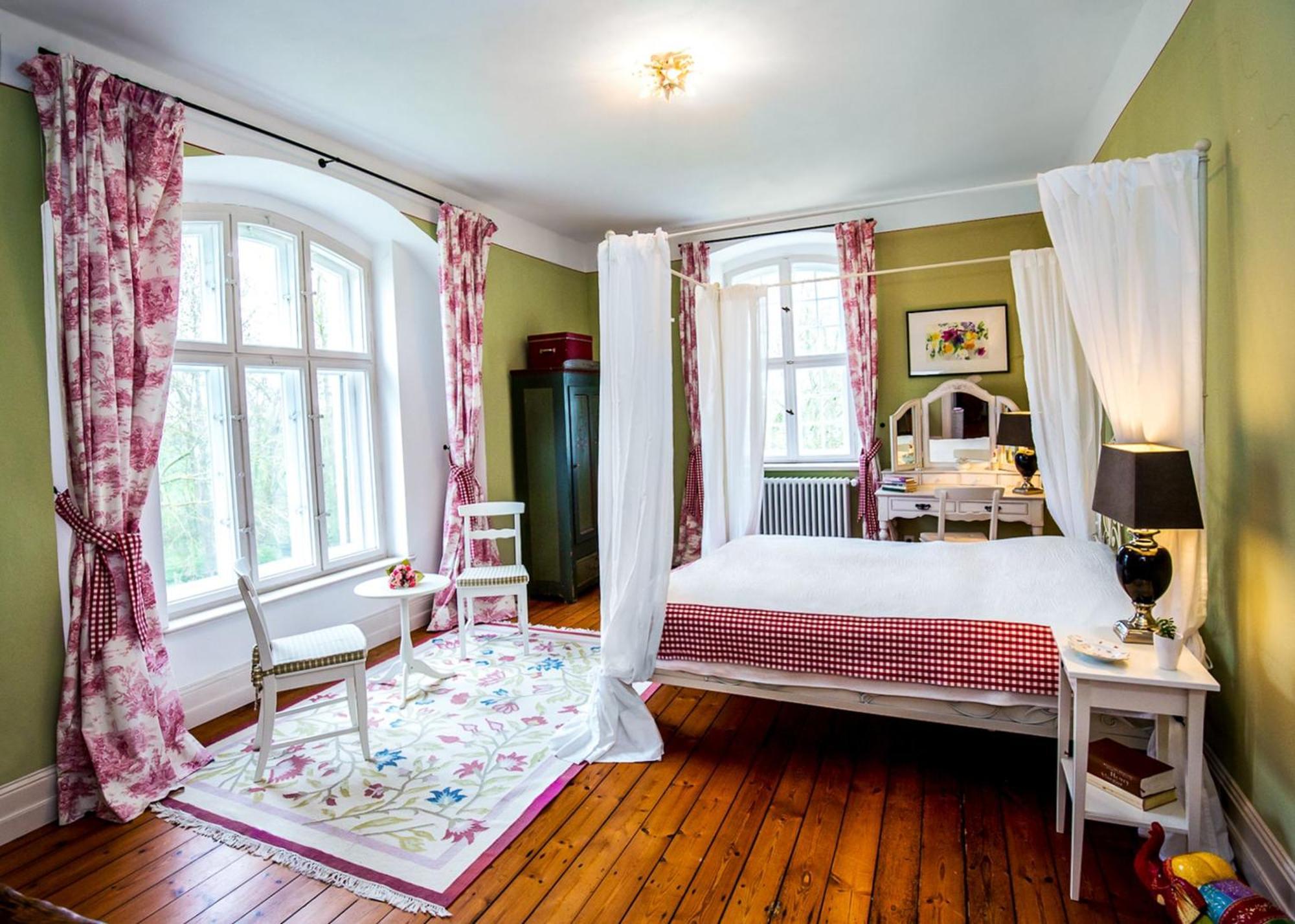 Gutshaus Penzlin Villa Meyenburg  Bagian luar foto